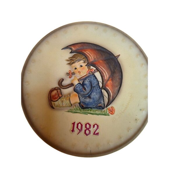 Hummel Goebel 1982 12th Annual Collector's Plate Umbrella Girl 275 - Picture 2 of 7